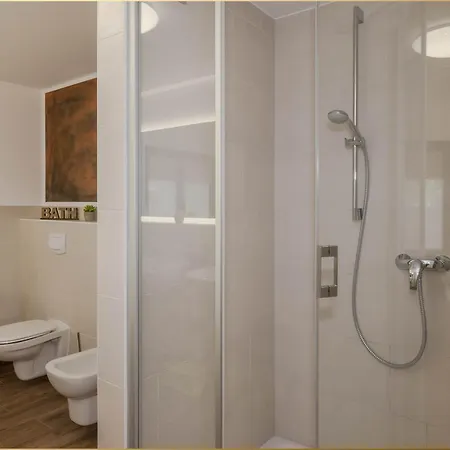 Becker Luv Apartment *