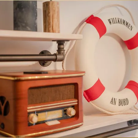 Becker Luv Apartment *